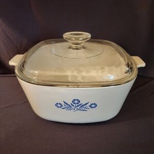 Corning Ware 2 1/2 qt. cassarole dish w/lid - rare, vintage (1969-72) P 2 1/2 B